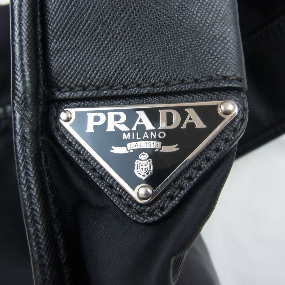 超人気の PRADA プラダ スニーカー ニット カーキ×黒 ポリエステル